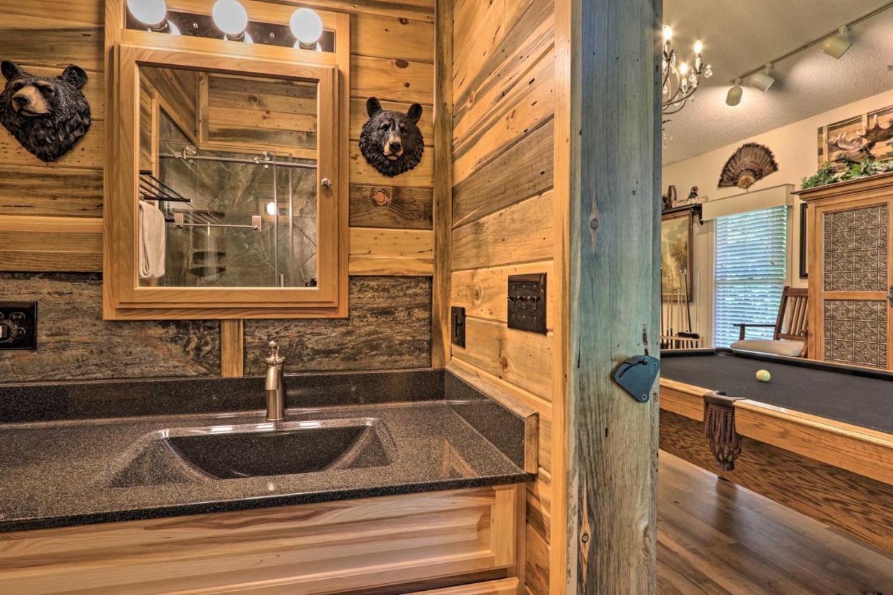 Eclectic Cabin With Hot Tub 1 Mi To Ober Gatlinburg Ngoại thất bức ảnh