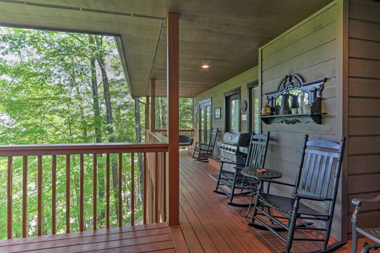 Eclectic Cabin With Hot Tub 1 Mi To Ober Gatlinburg Ngoại thất bức ảnh