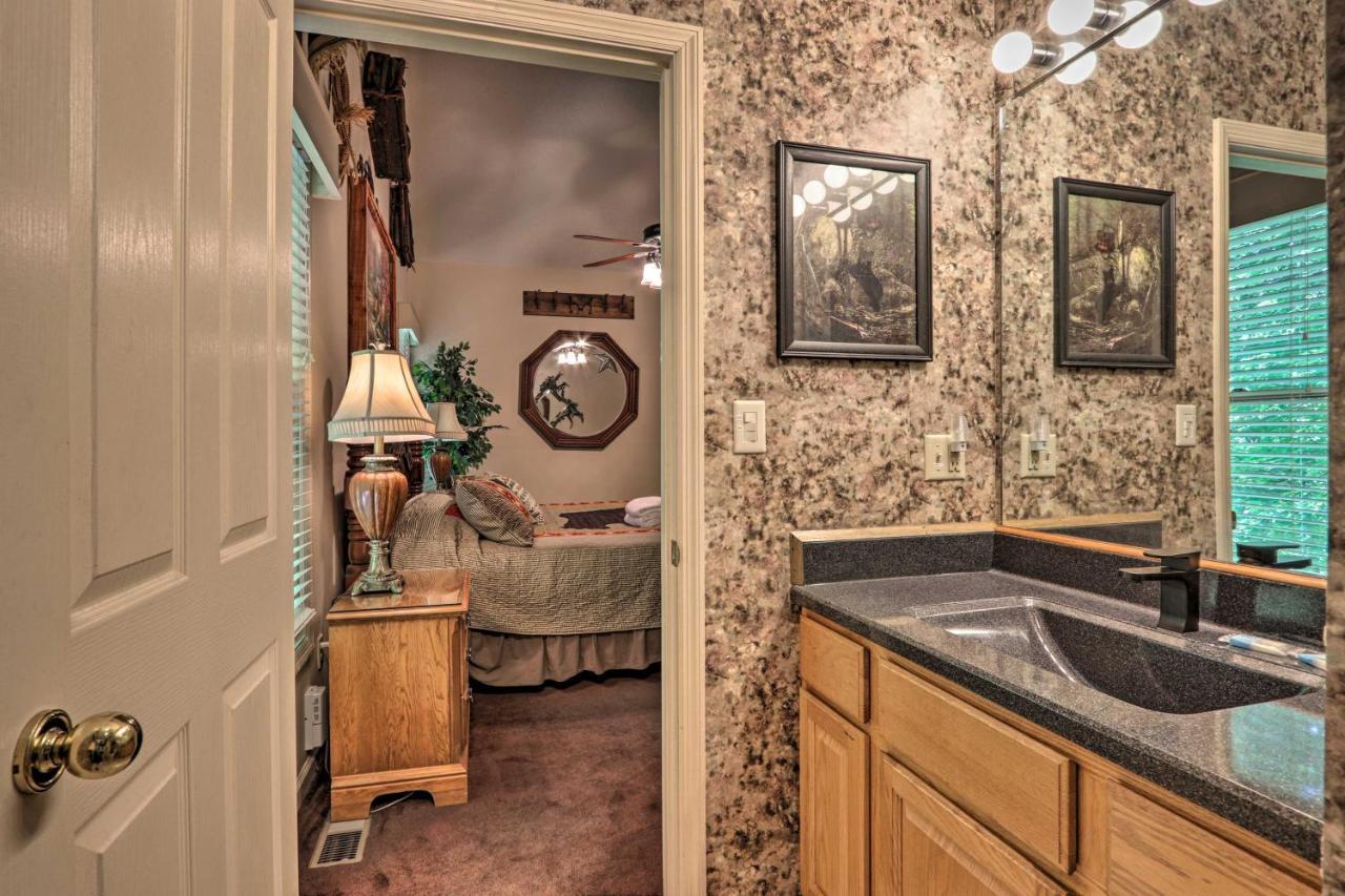 Eclectic Cabin With Hot Tub 1 Mi To Ober Gatlinburg Ngoại thất bức ảnh