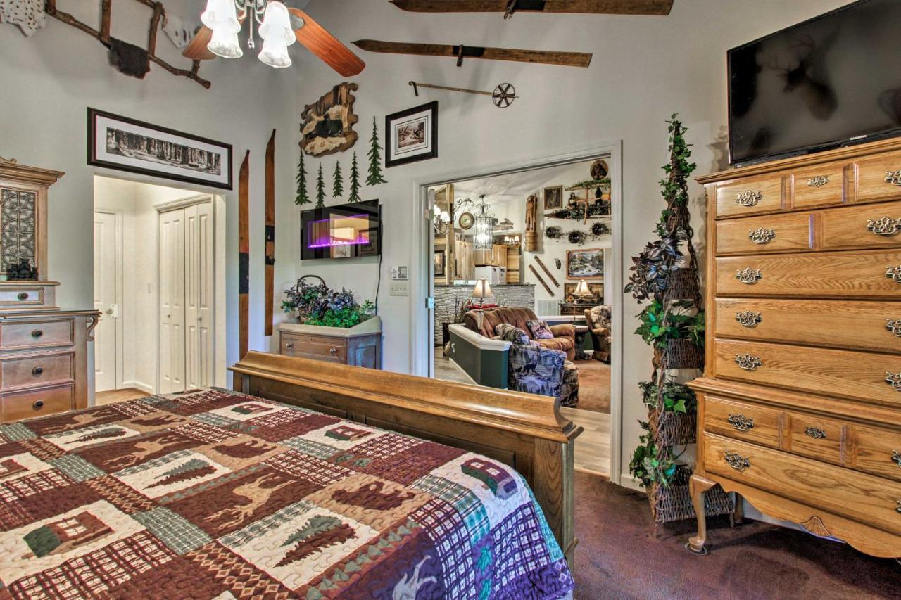 Eclectic Cabin With Hot Tub 1 Mi To Ober Gatlinburg Ngoại thất bức ảnh