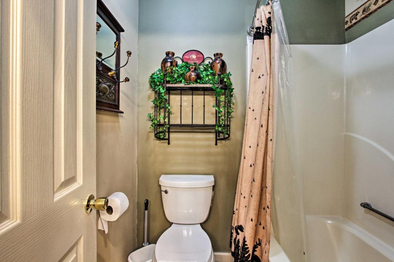 Eclectic Cabin With Hot Tub 1 Mi To Ober Gatlinburg Ngoại thất bức ảnh